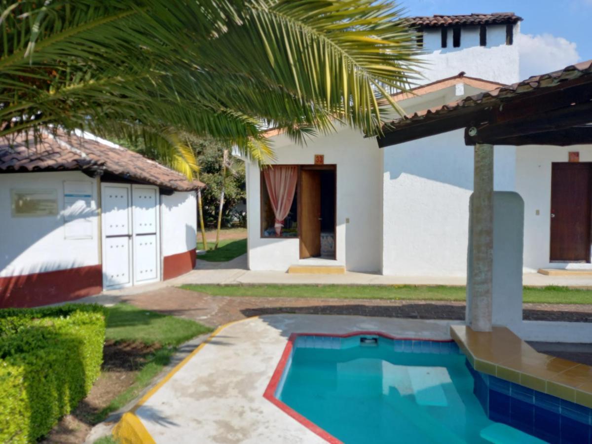 Hm Hotel El Rancho Las Margaritas Valle de Bravo Eksteriør billede
